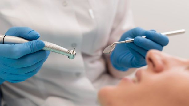 Para curar la piorrea se debe acudir cuanto antes a una clínica dental
